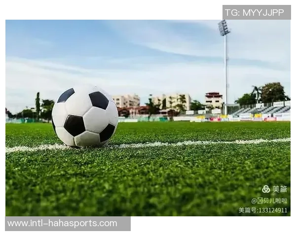 陶醉足球的魅力与激情让我们在绿茵场上追逐梦想与荣耀的旅程